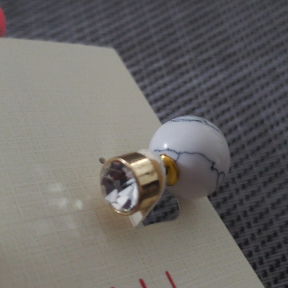 NEW .. earrings - Picture 2 of 2